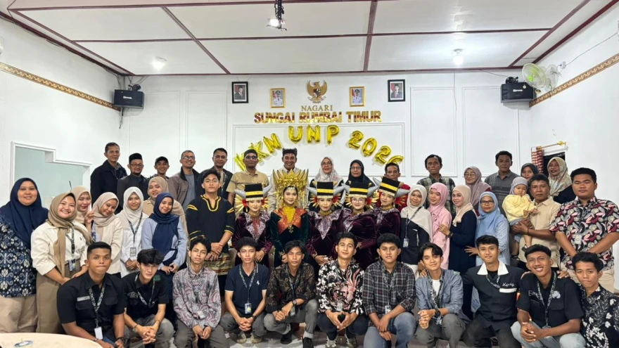 Akhiri Pengabdian, KKN UNP 2026 Gelar Acara Perpisahan di Sungai Rumbai Timur